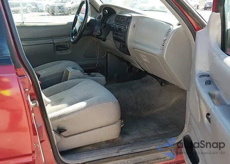 2000 Ford Explorer Xls from USA, damaged, VIN 1FMZU72EXYZA98972